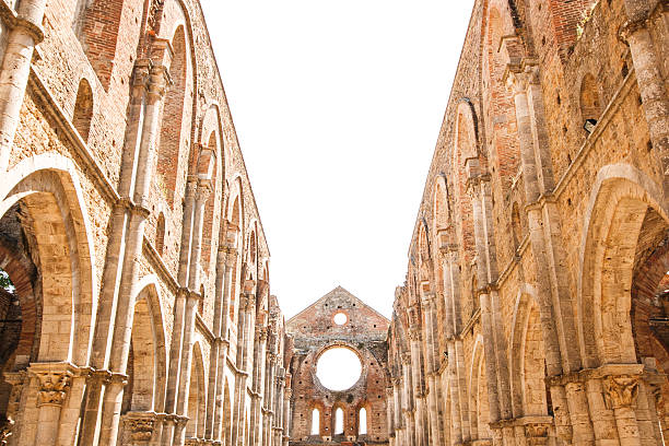 la basilique san galgano - italy old ruin abbey basilica photos et images de collection