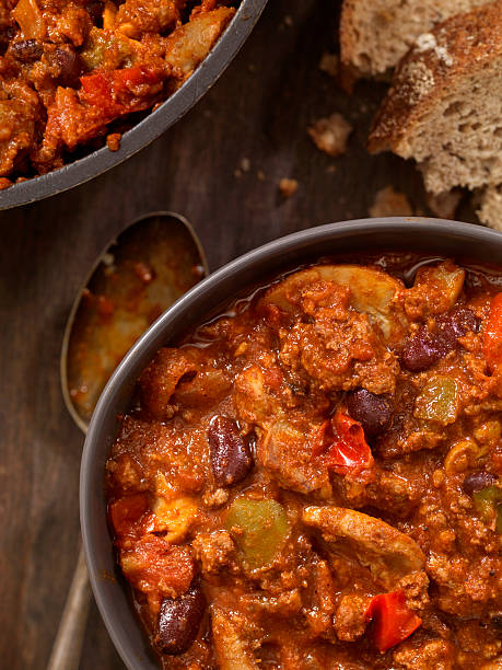 istock Chilli with Peppers, Mushrooms and Beans 506390610