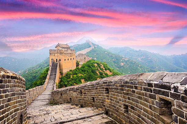 grande muralha da china - natural landmark imagens e fotografias de stock