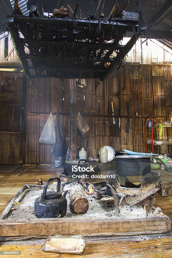 Cuisine dans la cuisine de tribal - Photo de Antiquités libre de droits