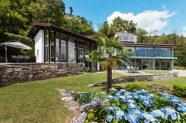 istock mountain house, outdoor 506430825