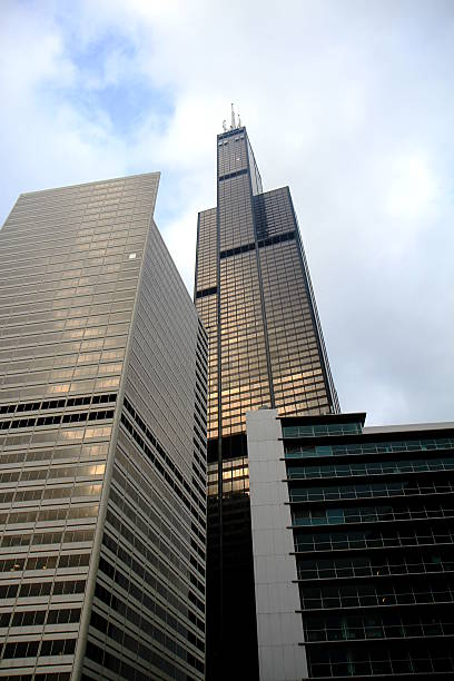istock Buildings In Downtown Chicago 506430871