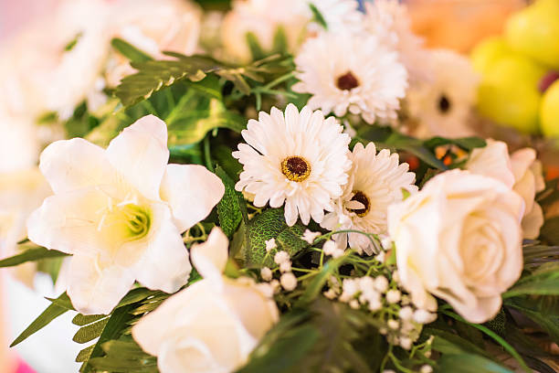 istock Floral arrangement with white flowers 506444032