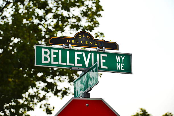 bellevue way ne & ne 1 st - bellevue washington state foto e immagini stock
