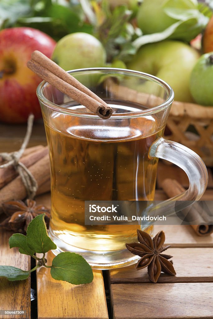 Sidra de maçã temperada em uma caneca - Foto de stock de Alcoolismo royalty-free