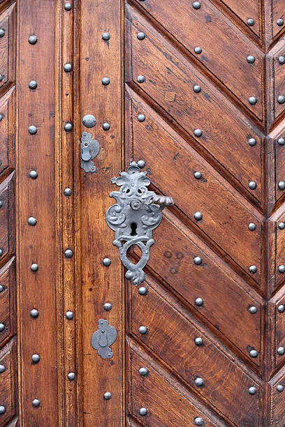istock wood door 506496817