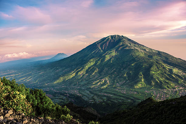 머 볼케이노 in java - mt merapi 뉴스 사진 이미지