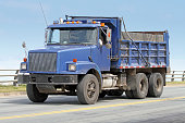 blue-kipper-auf-dem-highway-der-quarter-anzeigen.jpg?b=1&s=170x170&k=20&c=TI2BG0H1OlF28ePwXX0a4nSfFWnU1AJ1fXM8TFQCRj0=