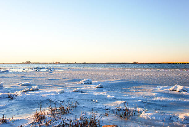 istock Coastal winter view at the Baltic Sea 506544602