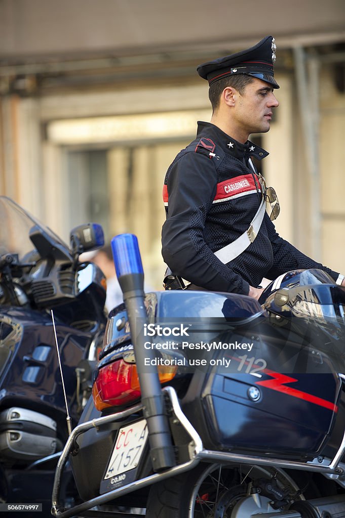 Polícia italiana Carabinieri com Motorizada Rome, Italy - Royalty-free Carabinieri Foto de stock