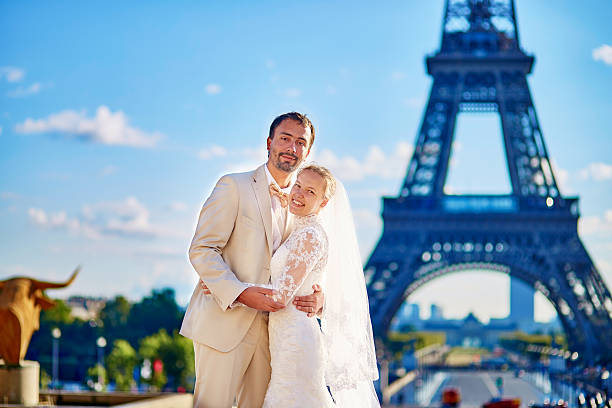 istock Beautiful just married couple in Paris 506591888
