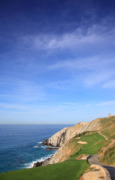 istock Beautiful Seaside Golf Hole in the Tropics 506604152