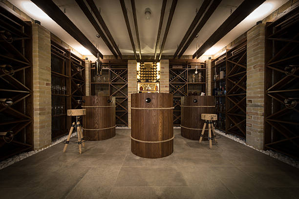 moderno in legno cantina vinicola o - wine cellar luxury convenience store foto e immagini stock