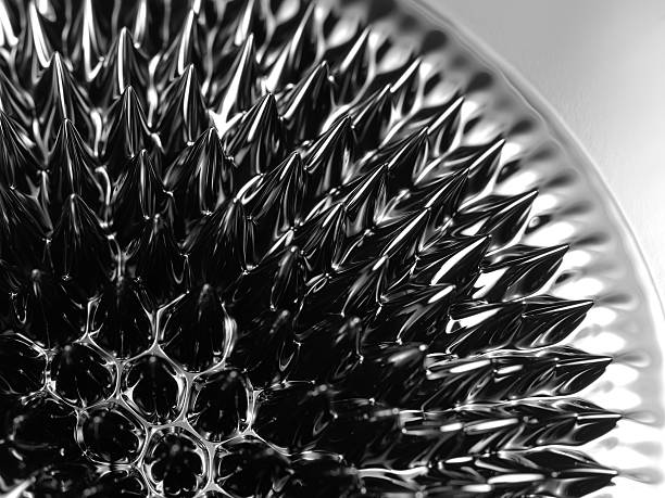 ferrofluido. primo piano. - ferrofluid foto e immagini stock