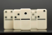 white-domino-die-leader-oder-gewinner.jpg?b=1&s=170x170&k=20&c=PrIThs4iFXuivlQX04NvHqqwsgDMqRsBcwFHv09WK0M=
