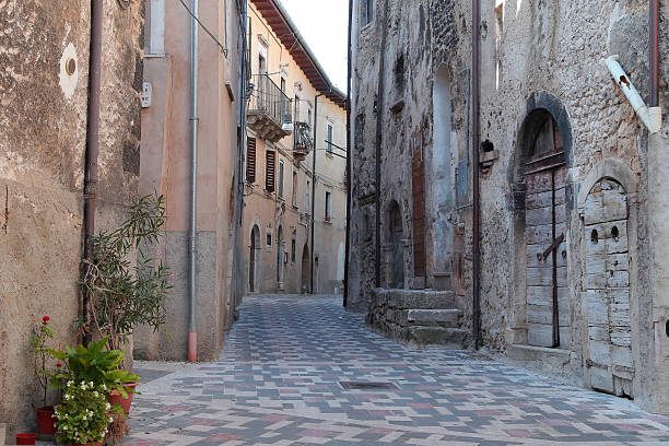 Vista da cidade antiga-Corfinio, Abruso L'Aquila, Itália, - fotografia de stock