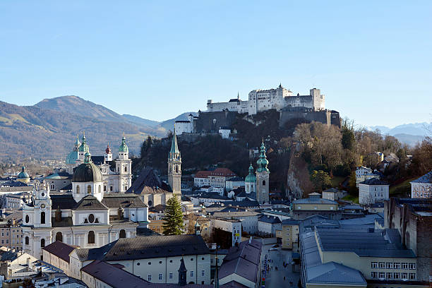 austria_salzburg - kollegienkirche photos et images de collection