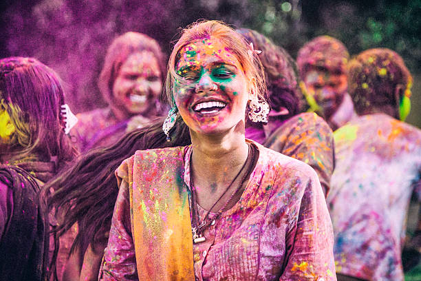 фестиваль холи года - indian music фотографии стоковые фото и изображения