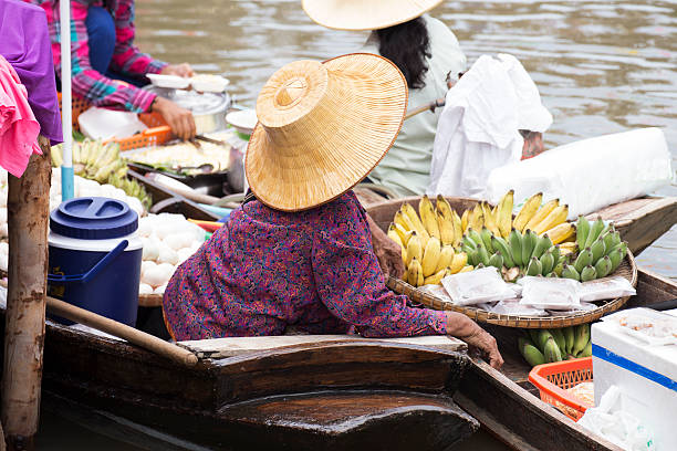 istock Traditional floating market 506793705