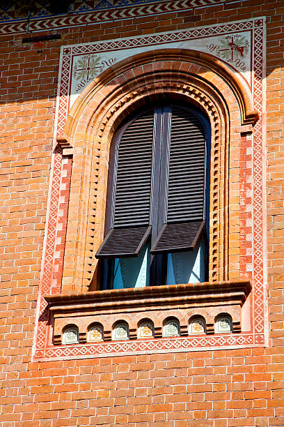 istock window  varese palaces mornago    abstract  sunny day 506796739