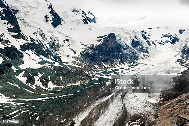 Vista Sulla Montagna E Grossglockener Ghiacciaio Pasterze - Fotografie stock e altre immagini di Alpi