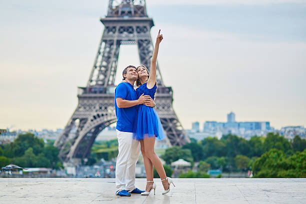 istock Beautiful young dating couple in Paris 506801204