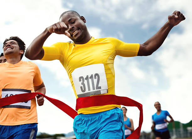 человек беговой марафон - running marathon jogging triathlon стоковые фото и изображения