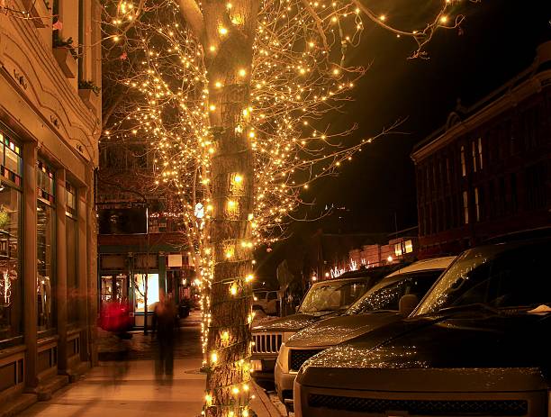 istock Golden Street 506846156