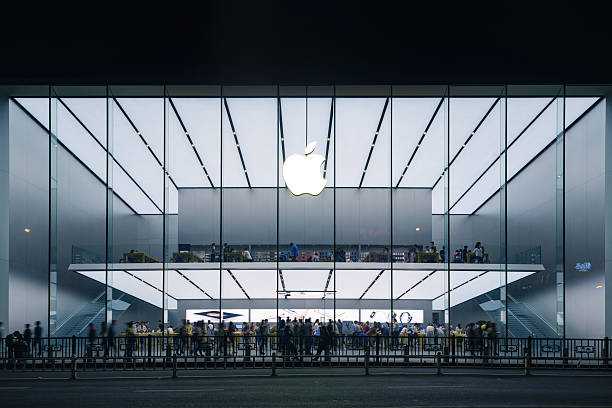 apple store na china - urban scene business sign large group of people - fotografias e filmes do acervo