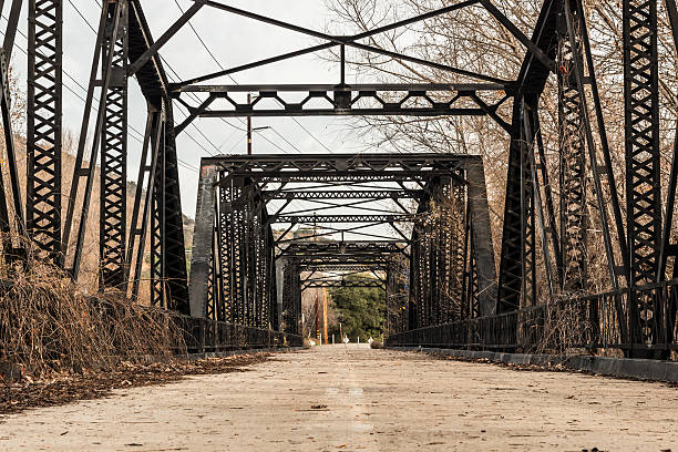 istock Sweetwater River Steel Parker Truss Bridge 506880606