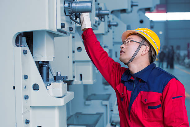 Stock Machine Operator 1,300+ Moulding Machine Stock Photos, Pictures & Royalty-Free Images ...