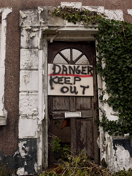 istock Abandoned Building Door 506903274