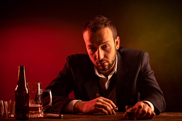 酔っ払いビジネスマン - eastern european caucasian one person alcoholism ストックフォトと画像