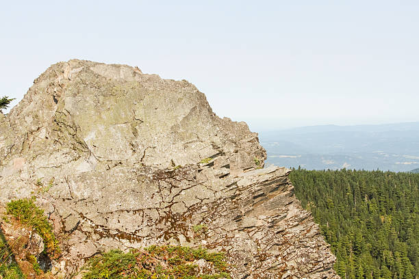 istock Jagged Rock Cliff Overlooks Gorge 506923239
