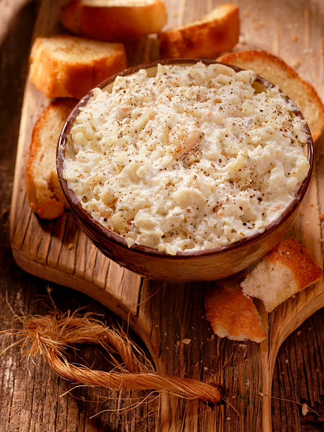 istock Creamy Crab Dip with Crusty Bread 506992944