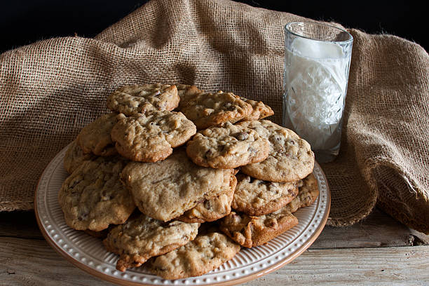istock Homemade chocolate chip cookies 506997252