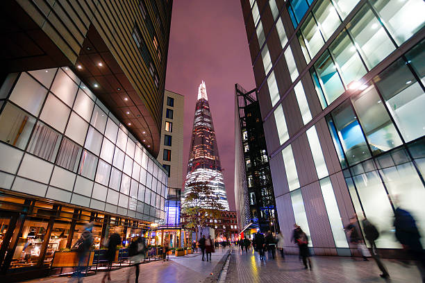 istock Business office building in London, England 507004526