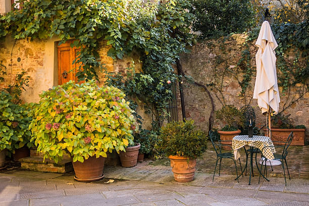 istock italian street cafe 507024642