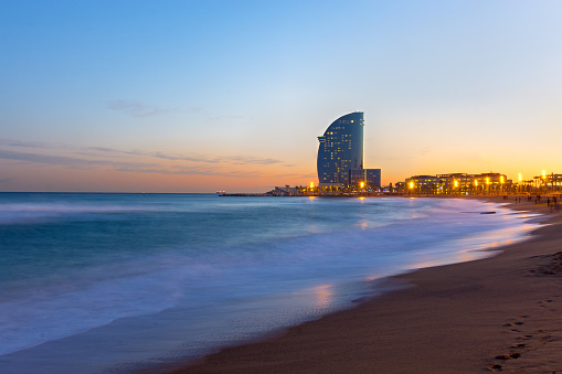 Playa de Barcelona al anochecer photo