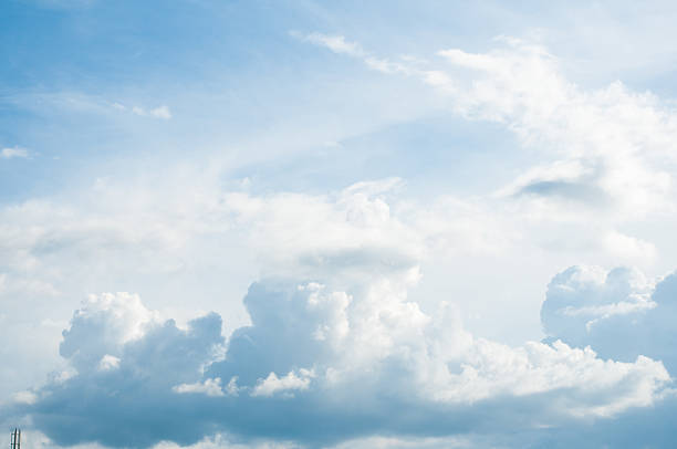 blanc ciel nuageux - cumulus cloud cloud sky cloudscape photos et images de collection