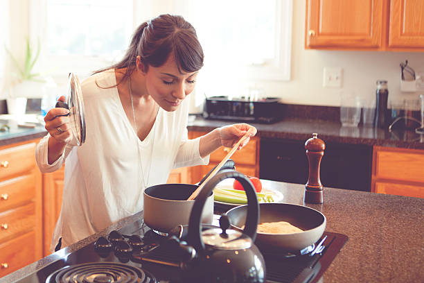 istock Woman in the kitchen 507120094