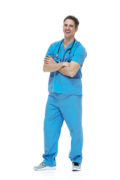istock Smiling male nurse standing with arms crossed 507161471