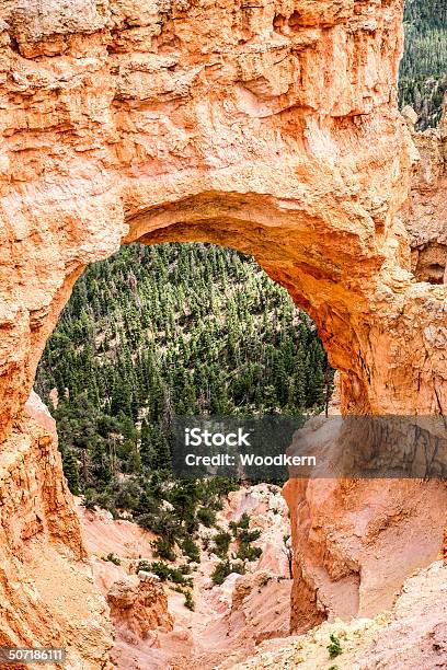 Natures Window Stockfoto und mehr Bilder von Bryce Canyon-Nationalpark - Bryce Canyon-Nationalpark, Bryce-Canyon, Bunt - Farbton