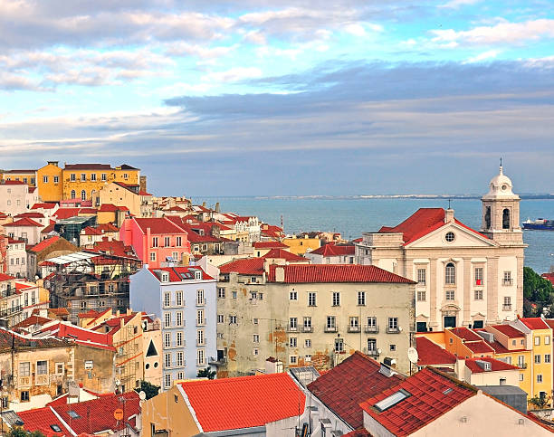 istock Multicolor houses of Lisbon 507208239