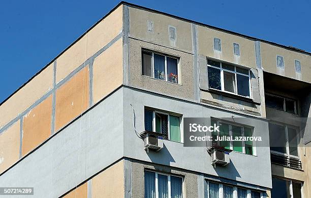 Старый Апартаментов В Болгарии — стоковые фотографии и другие картинки Архитектура - Архитектура, Бедность, Без людей