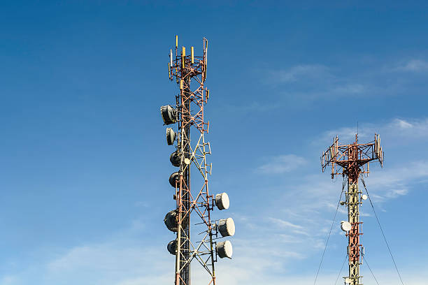 Torre de comunicação - fotografia de stock