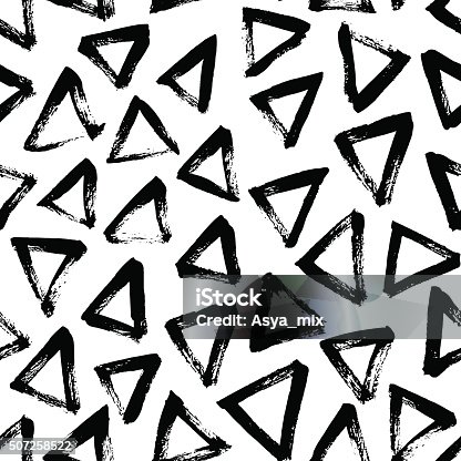 istock Seamless pattern with hand drawn triangles. 507258522