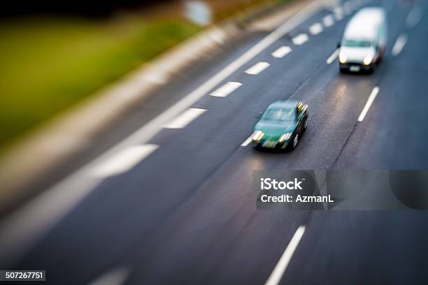 Autostrada - Fotografie stock e altre immagini di Ambientazione esterna - Ambientazione esterna, Asfalto, Astratto