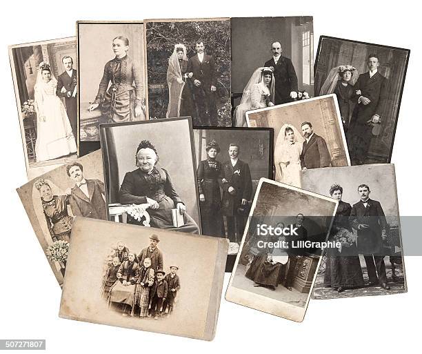 Famiglia Depoca E Vecchie Foto Di Nozze Photos Originale - Fotografie stock e altre immagini di Albero genealogico