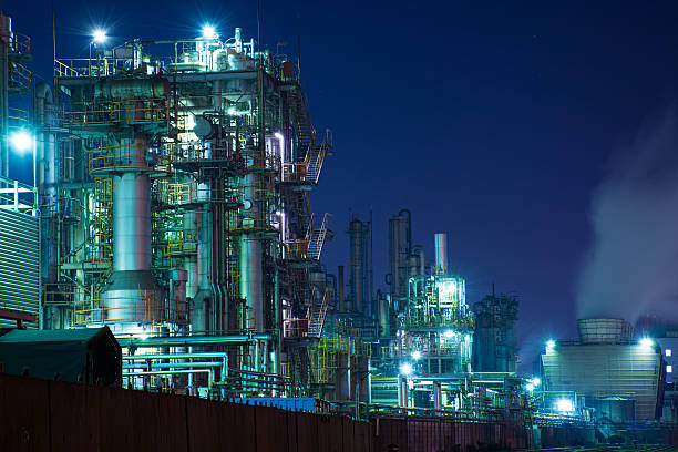 istock Oil refinery at  Night 507301942